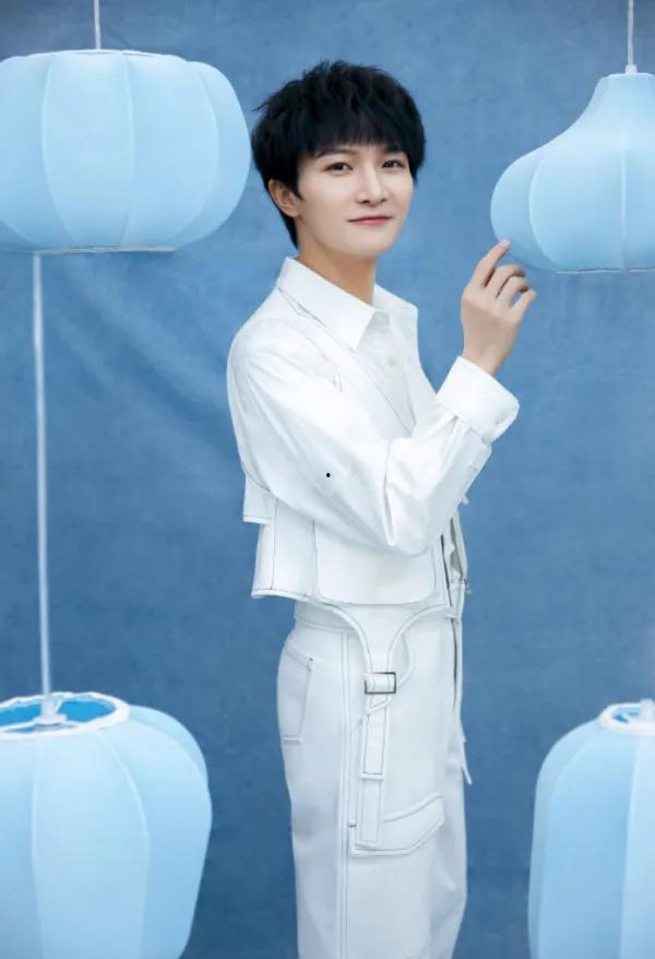 刘大锤最新爆料唱歌,揭秘明星刘大锤最新唱歌幕后故事